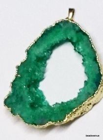 Druzy pendant emerald 70mm X 54mm