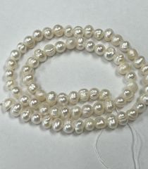 FWP- Potato shape 4-5mm-White,36 cms.strand (app.80 beads)